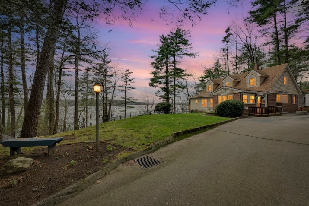 172 Stone Rd, East Brookfield MA 01515