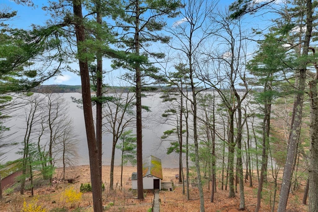 Single Family Residence at 172 Stone Rd, East Brookfield MA 01515, East Brookfield, photo 18 of 29