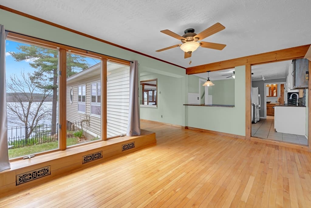 Single Family Residence at 172 Stone Rd, East Brookfield MA 01515, East Brookfield, photo 4 of 29