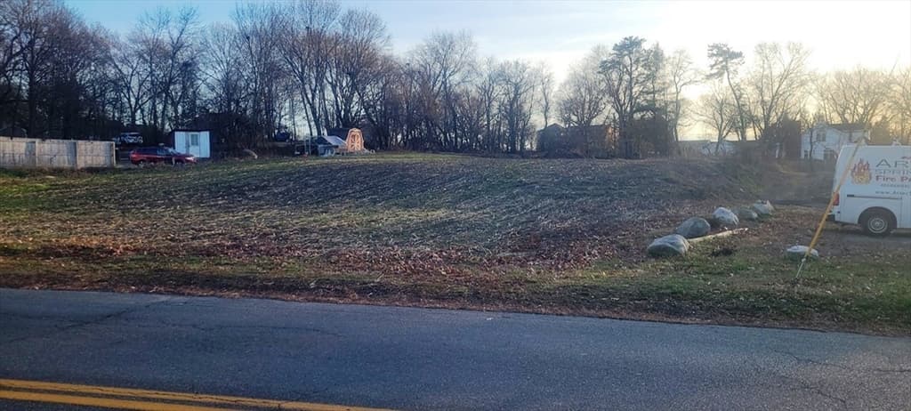 94 Hampson Street, Dracut MA 01826