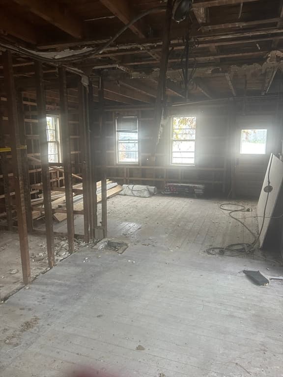 233 Marion Rd, Wareham MA 02571 photo 2