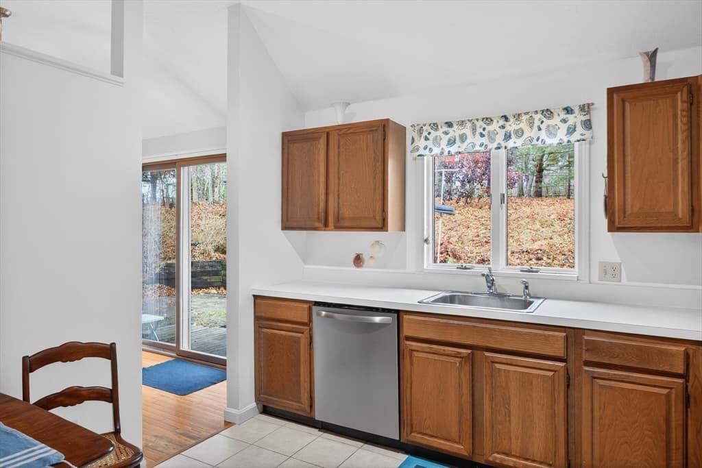 Single Family Residence at 33 Duck Marsh Ln, Chatham MA 02633, Chatham, photo 17 of 36