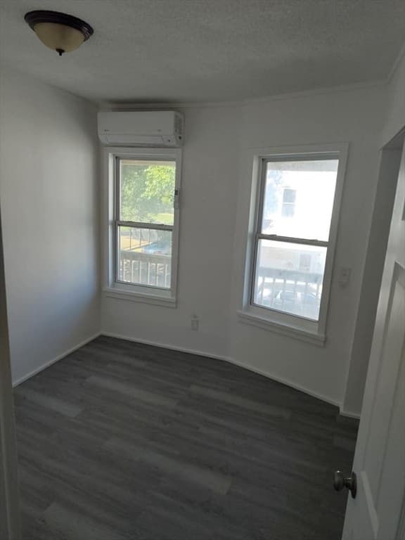 2 Family - 2 Units Up/Down at 17 Wallace Pl, Pittsfield MA 01201, Pittsfield, photo 13 of 13