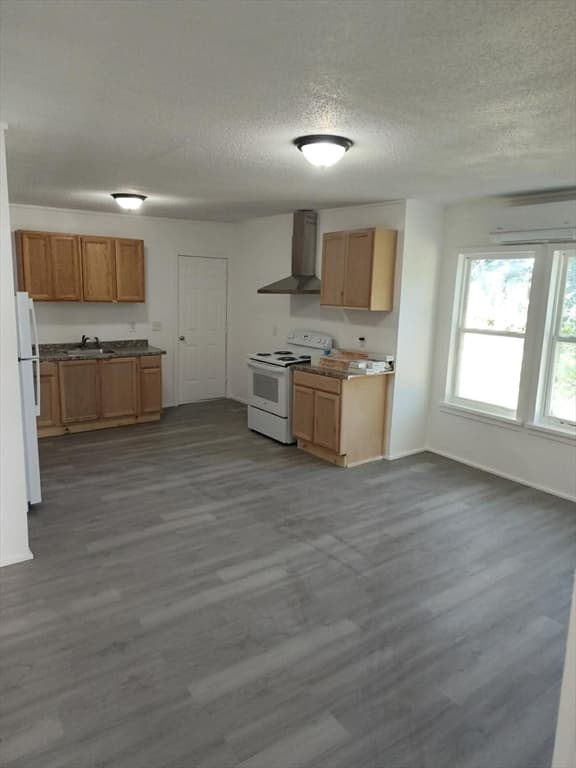 17 Wallace Pl, Pittsfield MA 01201