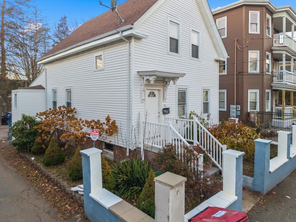 Single Family Residence at 56 N Warren Ave, Brockton MA 02301, photo 2 of 26
