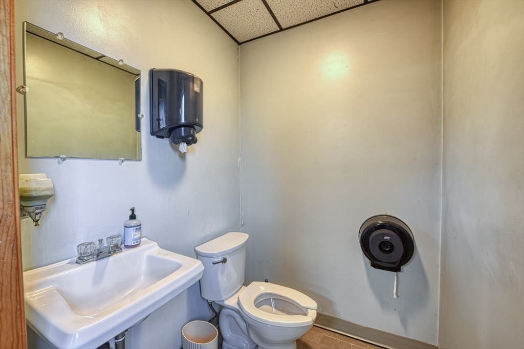 10 Bedford Park # 2, Bridgewater MA 02324 photo 17
