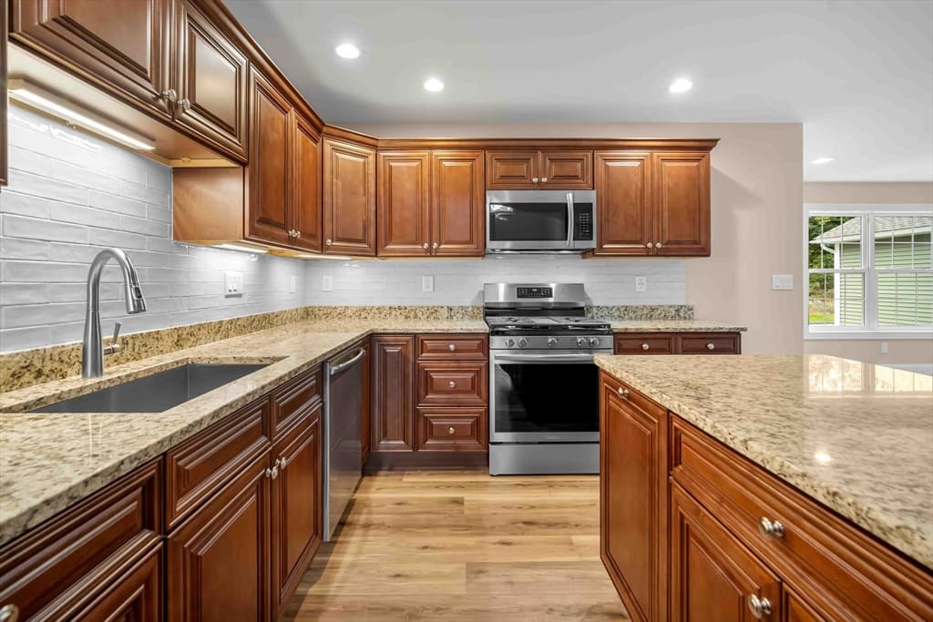 4 Sabrina Way # F, Agawam MA 01001 photo 3