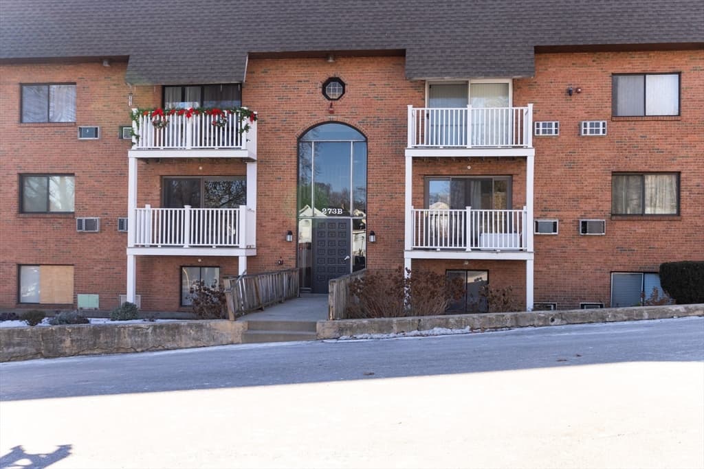 Condominium at 273 West Main St # B12, Marlborough MA 01752, Marlborough, photo 2 of 37