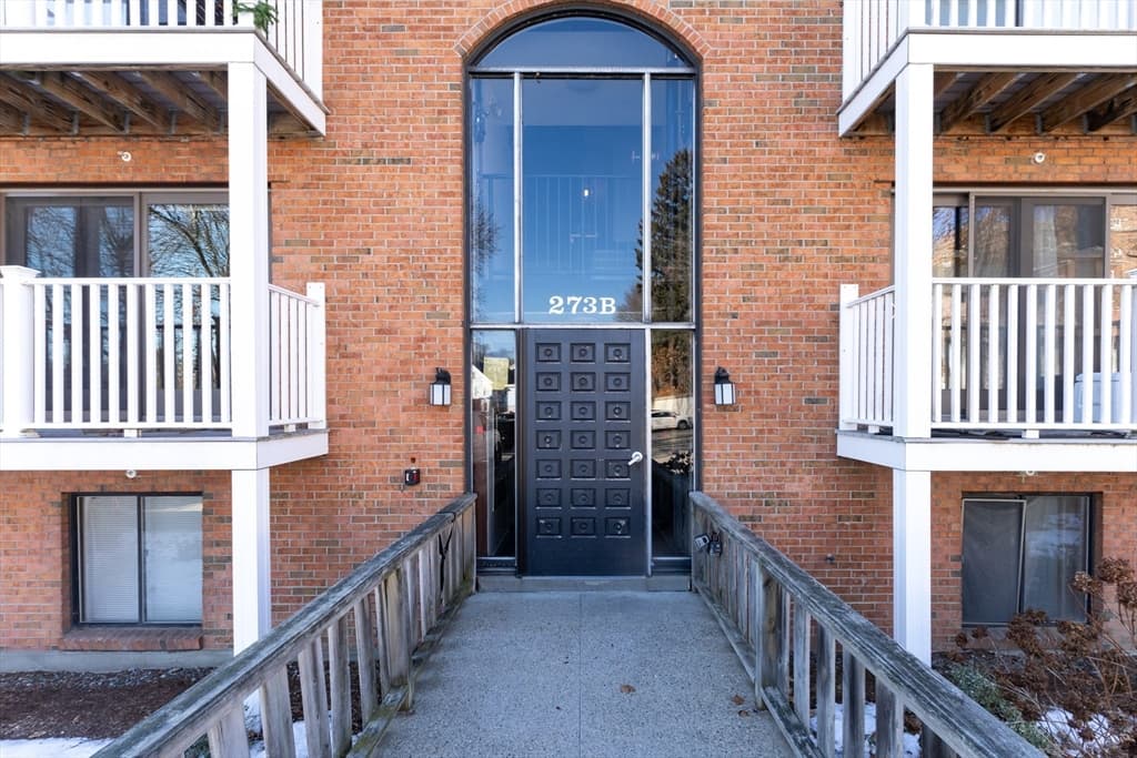 Condominium at 273 West Main St # B12, Marlborough MA 01752, Marlborough