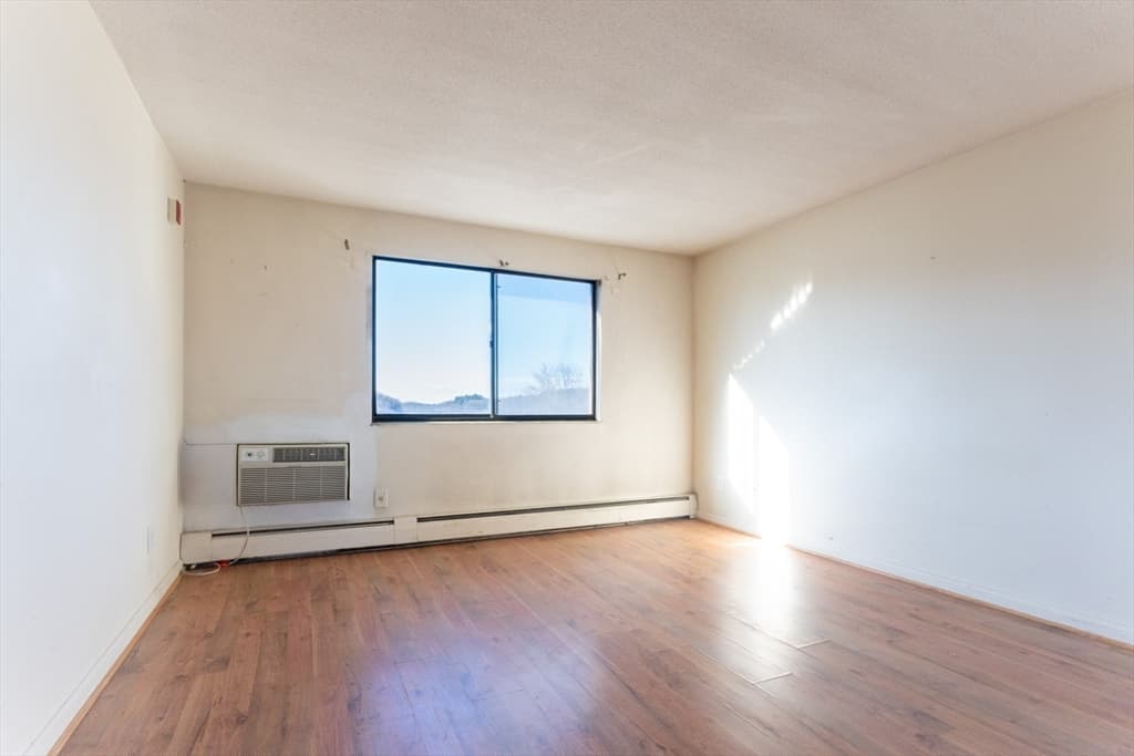 Condominium at 273 West Main St # B12, Marlborough MA 01752, Marlborough, photo 18 of 37