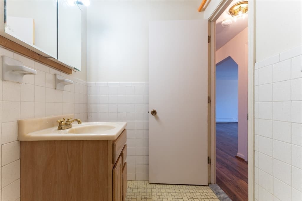 Condominium at 273 West Main St # B12, Marlborough MA 01752, Marlborough, photo 25 of 37