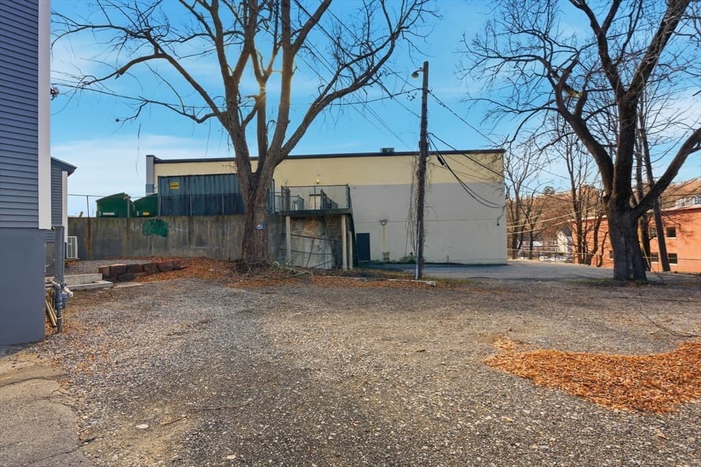 Condominium at 115-117 Mechanic # 4, Clinton MA 01510, photo 21 of 27