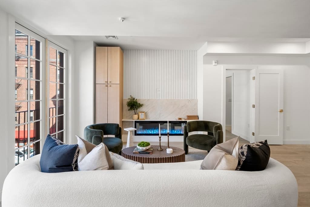 Condominium at 51 North Margin St # 3, Boston MA 02113, photo 13 of 19