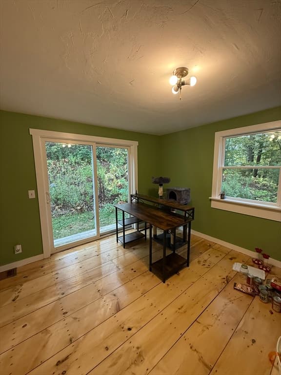 Single Family Residence at 137 Deer Bay Rd, Ashby MA 01431, Ashby, photo 7 of 21