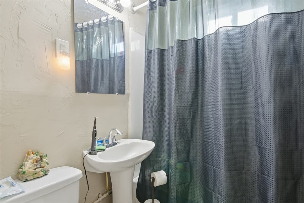 Commercial Sale at 17 Fairbanks Street, Worcester MA 01610, Worcester, photo 9 of 40