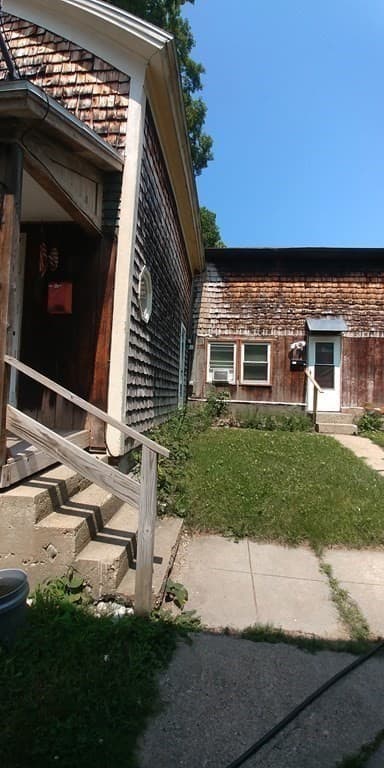 5-9 Family at 23-27 West St, Ware MA 01082, Ware, photo 5 of 8