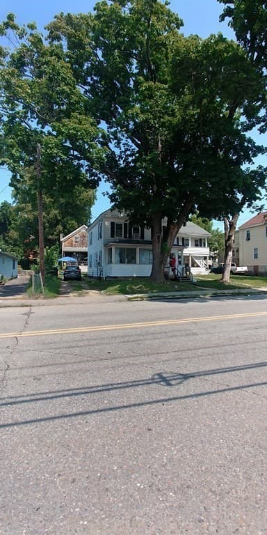 5-9 Family at 23-27 West St, Ware MA 01082, Ware, photo 8 of 8