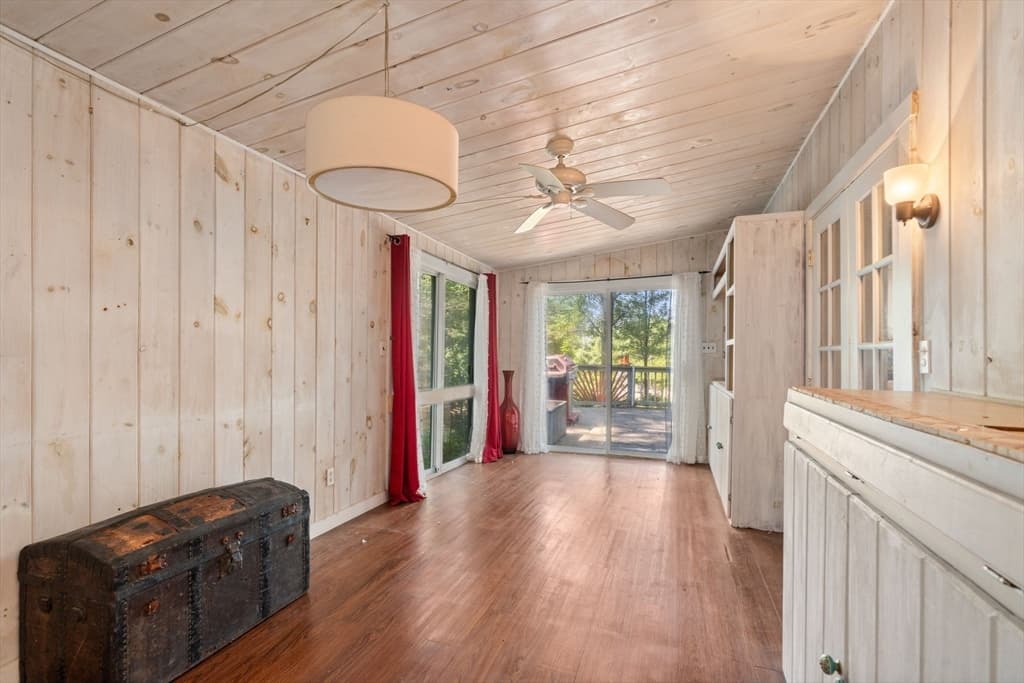 Single Family Residence at 7 Victoria Ave, Rutland MA 01543, Rutland, photo 9 of 17