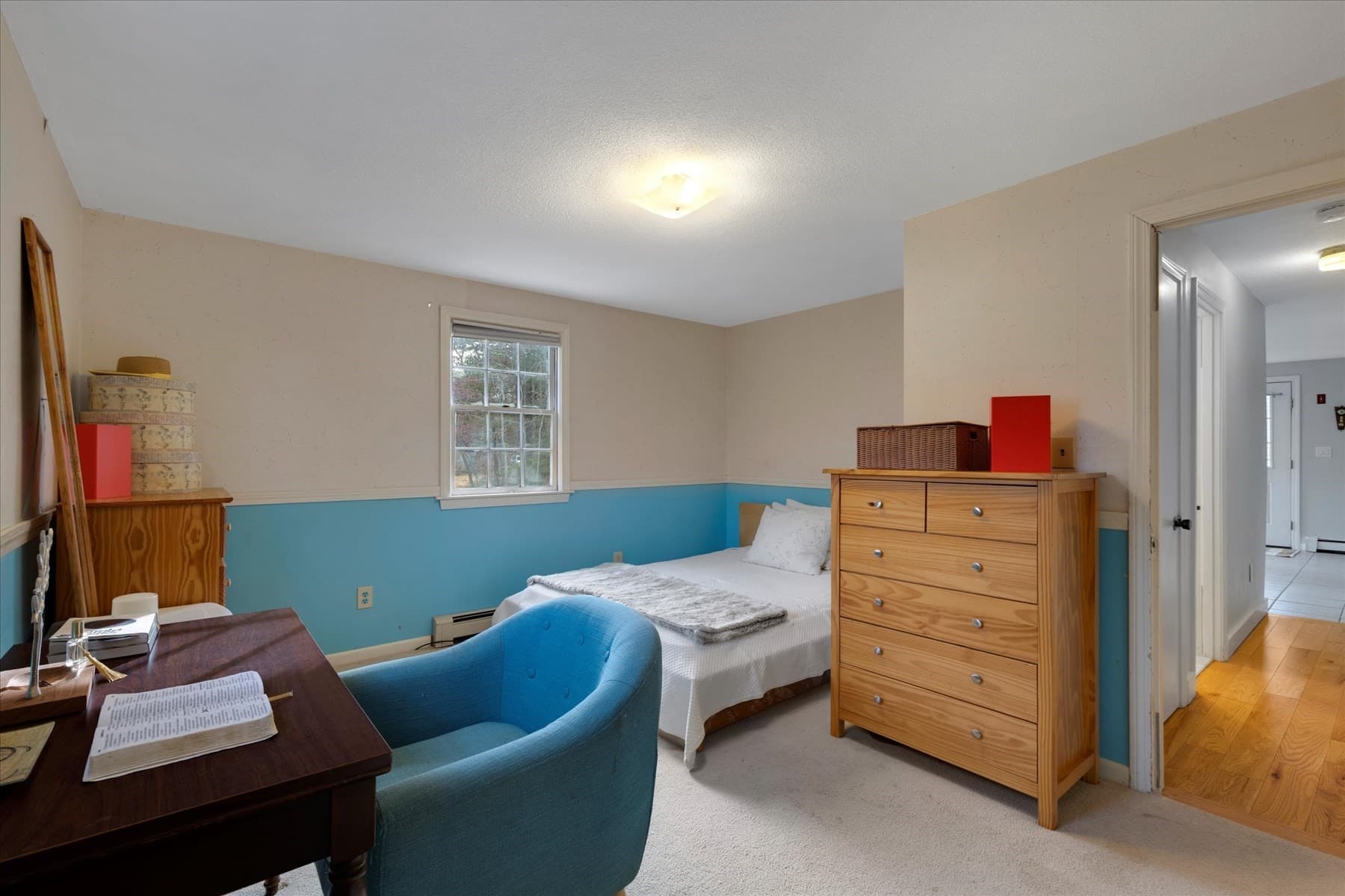 Single Family Residence at 116 Franklin Ter, Tisbury MA 02568, photo 11 of 38