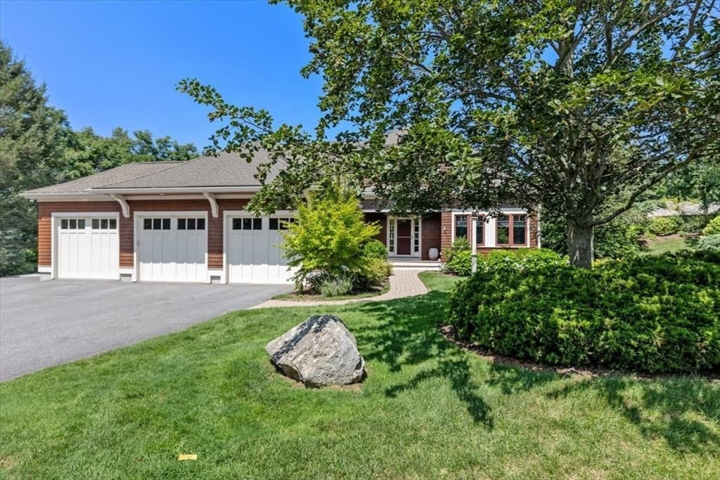Condominium at 2 Black Rock Dr # 21, Hingham MA 02043, Hingham, photo 22 of 25