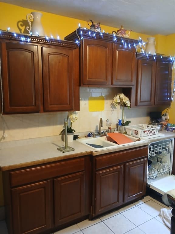3 Family at 156 Summer St, Fitchburg MA 01420, photo 19 of 36