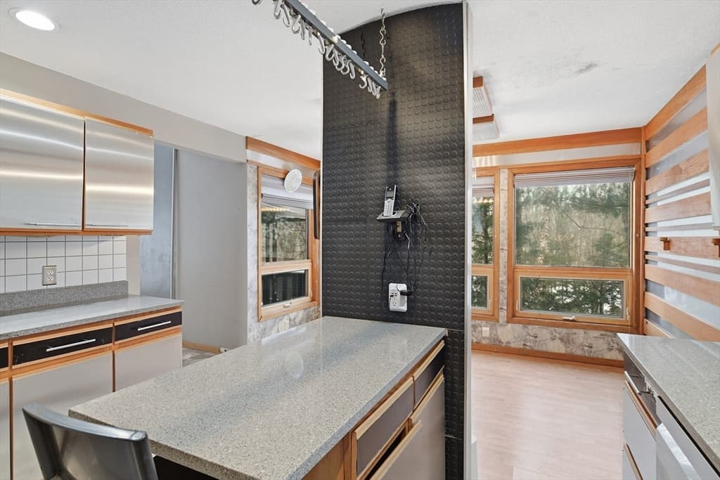 Single Family Residence at 190 Dunhamtown Palmer Rd, Brimfield MA 01010, Brimfield, photo 10 of 41
