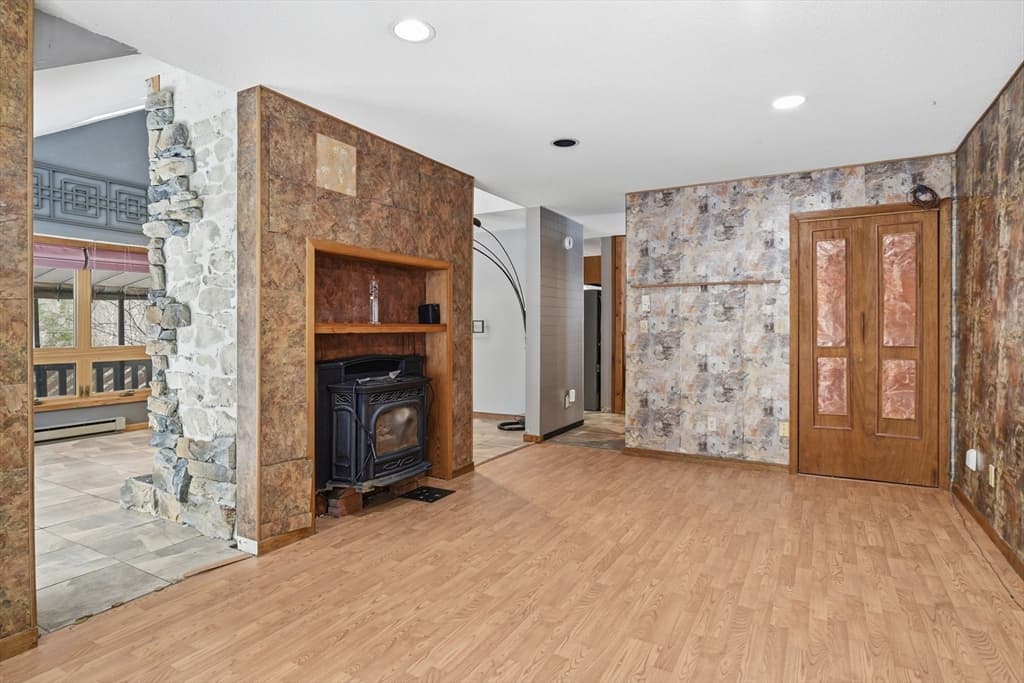 Single Family Residence at 190 Dunhamtown Palmer Rd, Brimfield MA 01010, Brimfield, photo 18 of 41