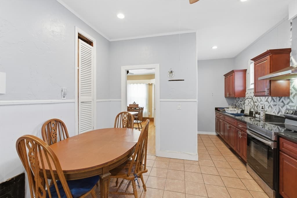 Single Family Residence at 35 Algonquin St, Boston MA 02124, Boston, photo 14 of 32