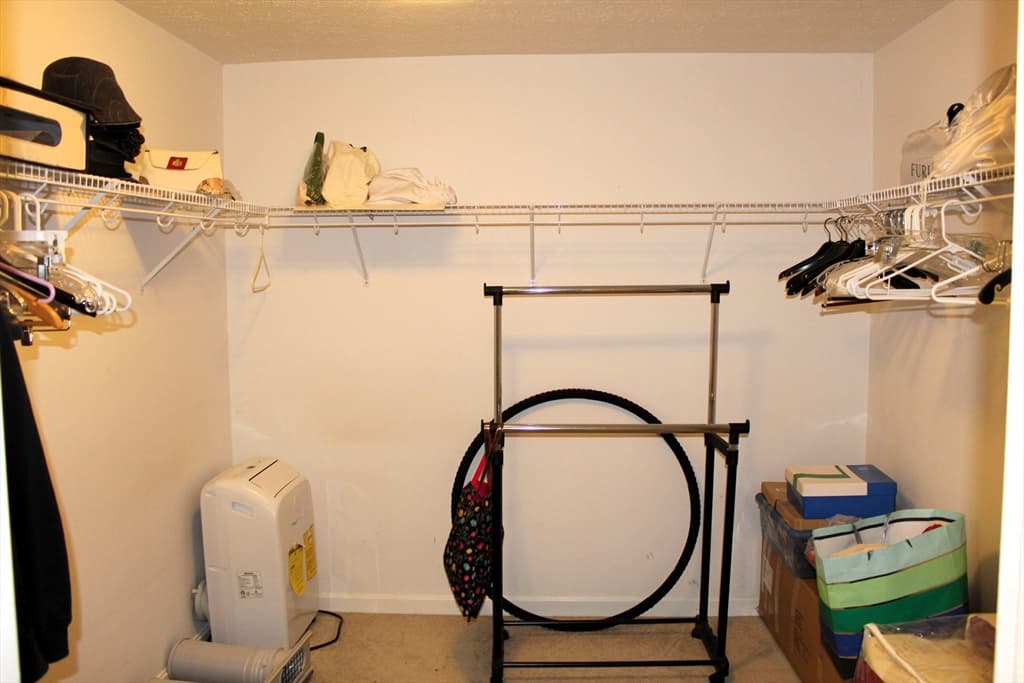 Condominium at 38 Georgetown Drive # 38, Nashua NH 03062, Nashua, photo 17 of 26