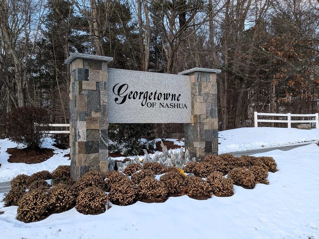 38 Georgetown Drive # 38, Nashua NH 03062