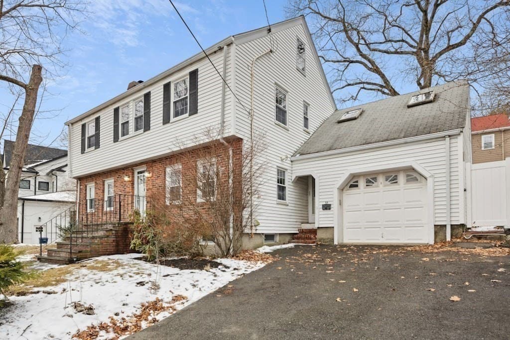 Single Family Residence at 66 Brookline St, Newton MA 02467, Newton, photo 2 of 29