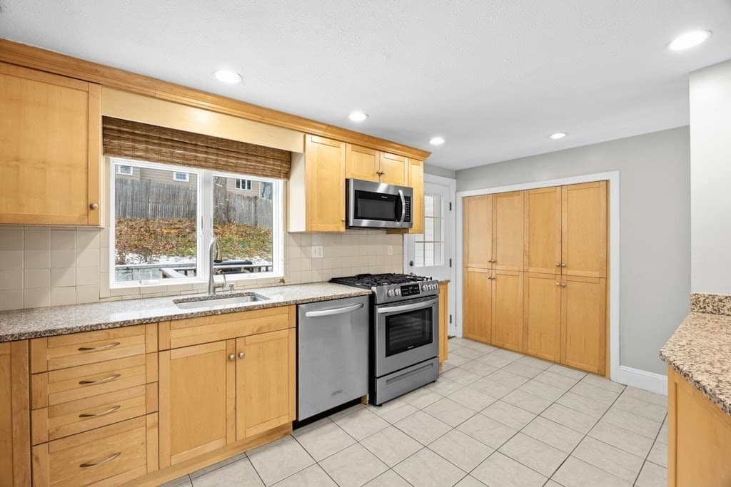 Single Family Residence at 66 Brookline St, Newton MA 02467, Newton, photo 9 of 29