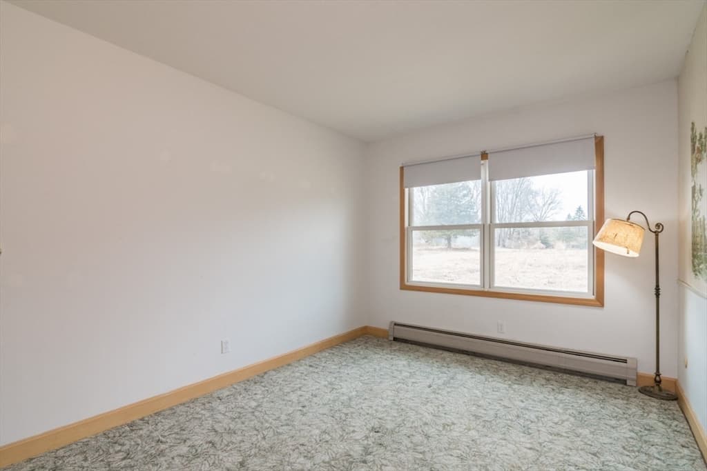 89 Potwine Ln, Amherst MA 01002 photo 13