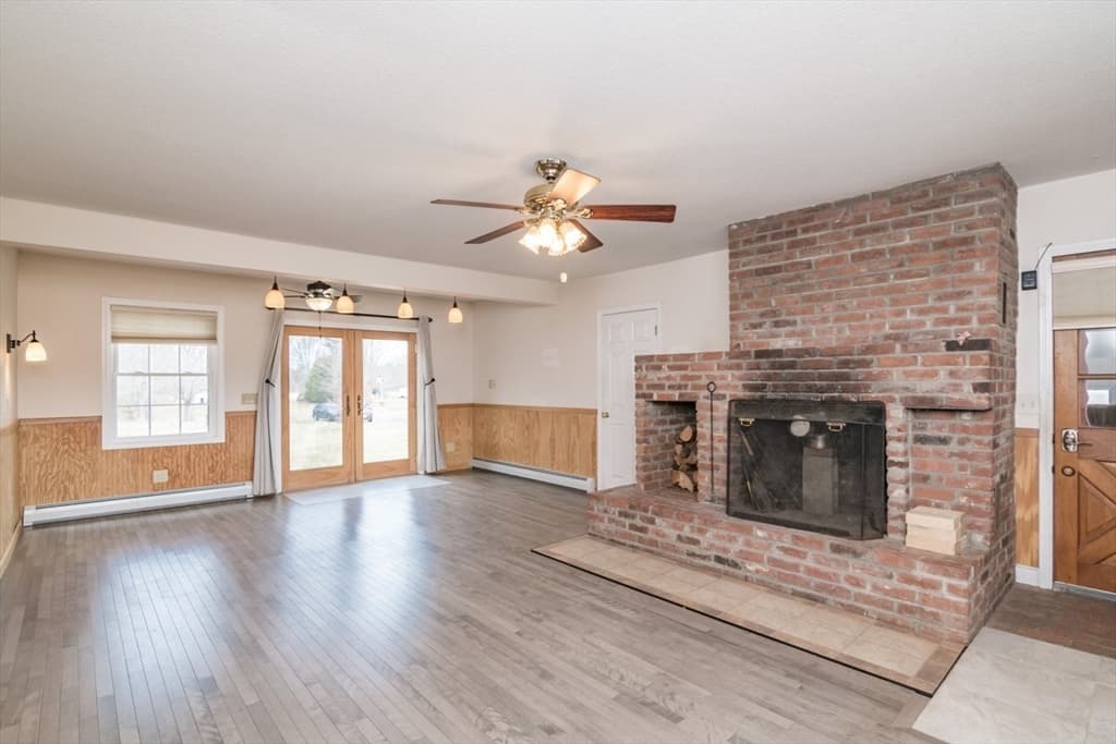 89 Potwine Ln, Amherst MA 01002 photo 4