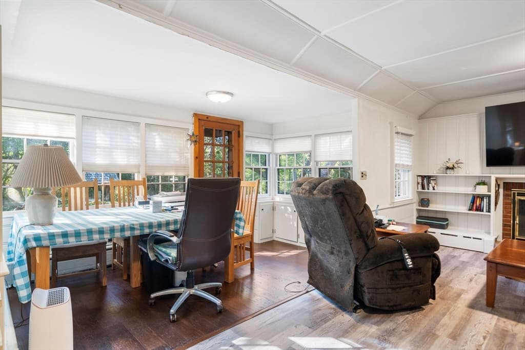 Single Family Residence at 324 Sandwich St, Plymouth MA 02360, photo 16 of 38