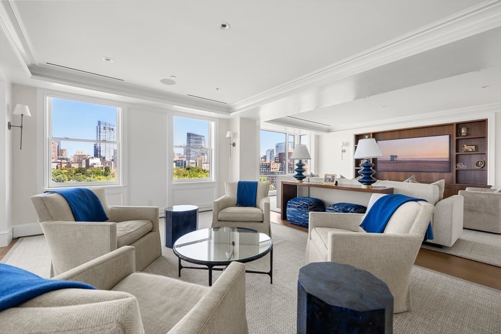 2 Commonwealth Avenue, Boston MA 02116 photo 3
