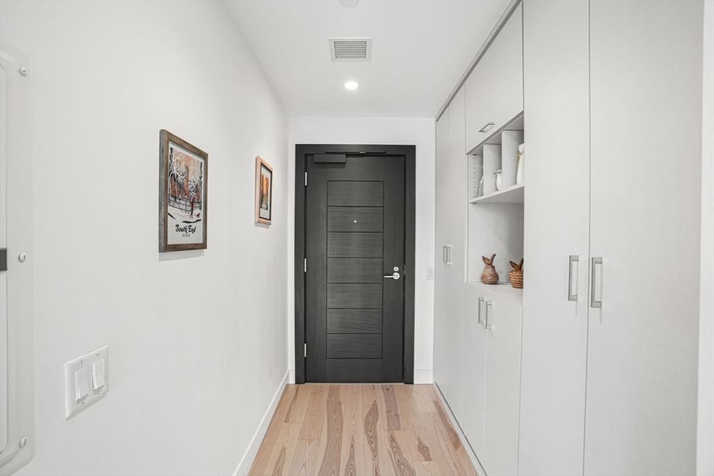 Condominium at 32 Traveler St # 411, Boston MA 02118, photo 8 of 19