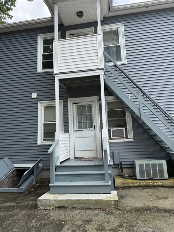 27 Mission St, Gardner MA 01440 photo 2