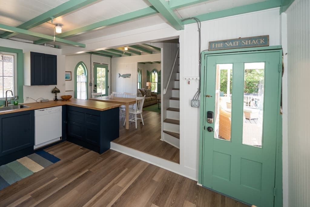 Single Family Residence at 9 Brunswick, Oak Bluffs MA 02557, photo 18 of 36