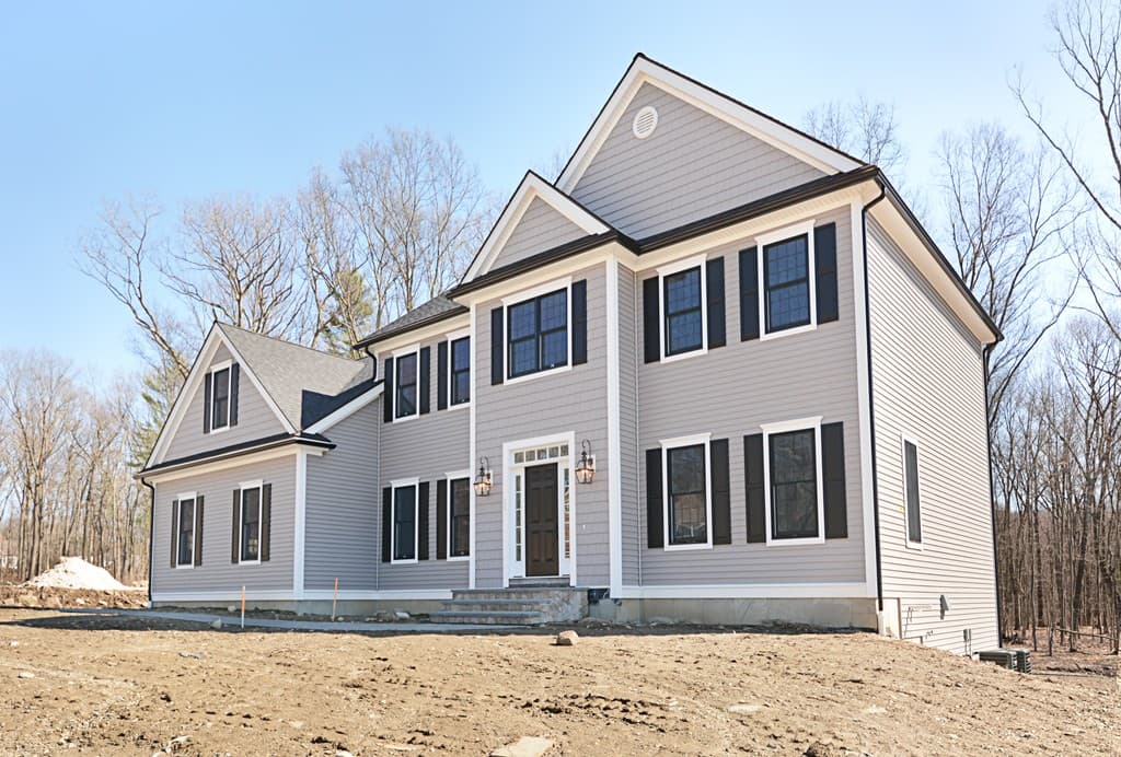 Single Family Residence at 37 Bayliss Way, Uxbridge MA 01569, photo 3 of 40