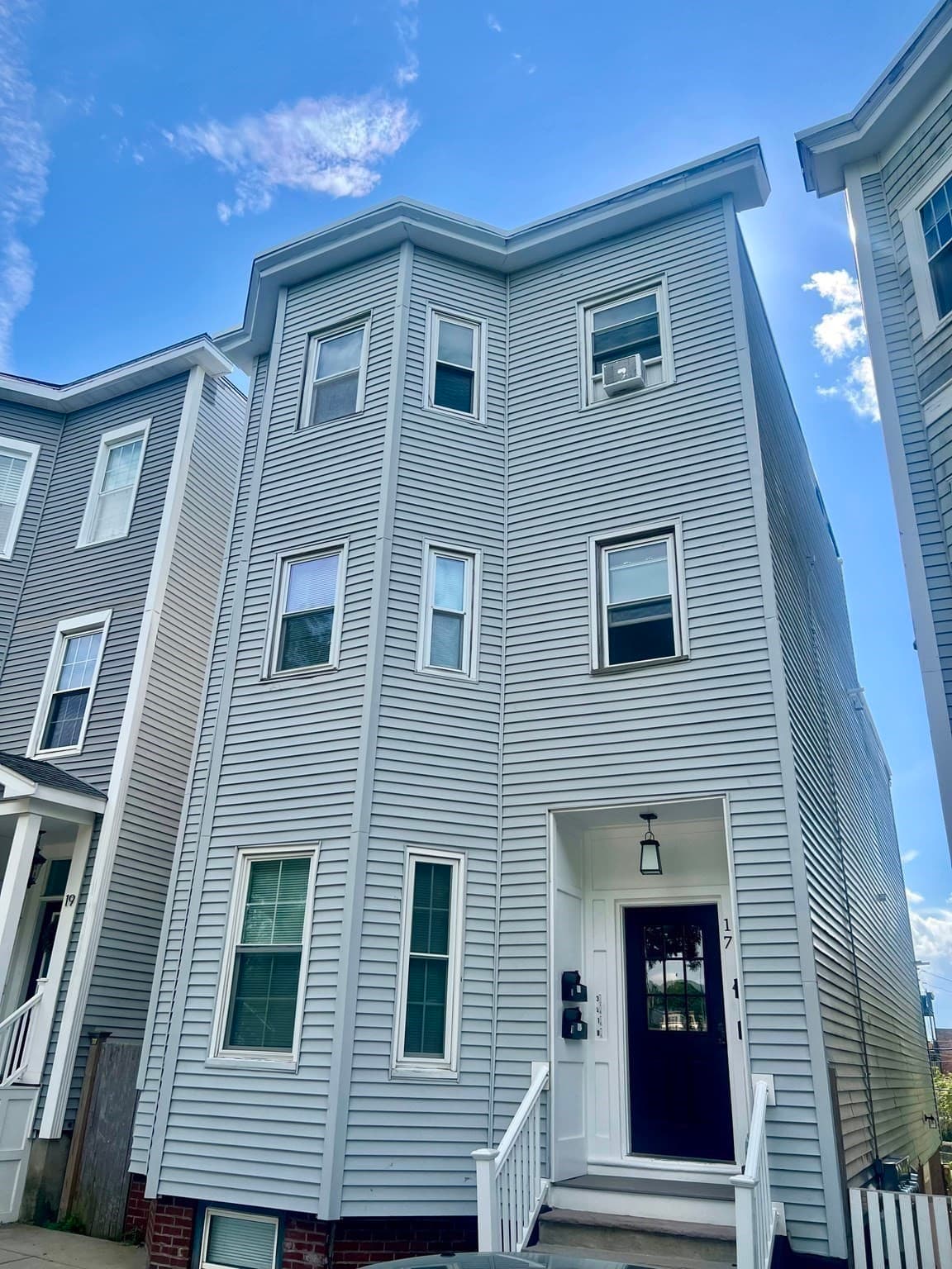 4 Family - 4 Units Up/Down at 17 M Street, Boston MA 02127, Boston, photo 2 of 10