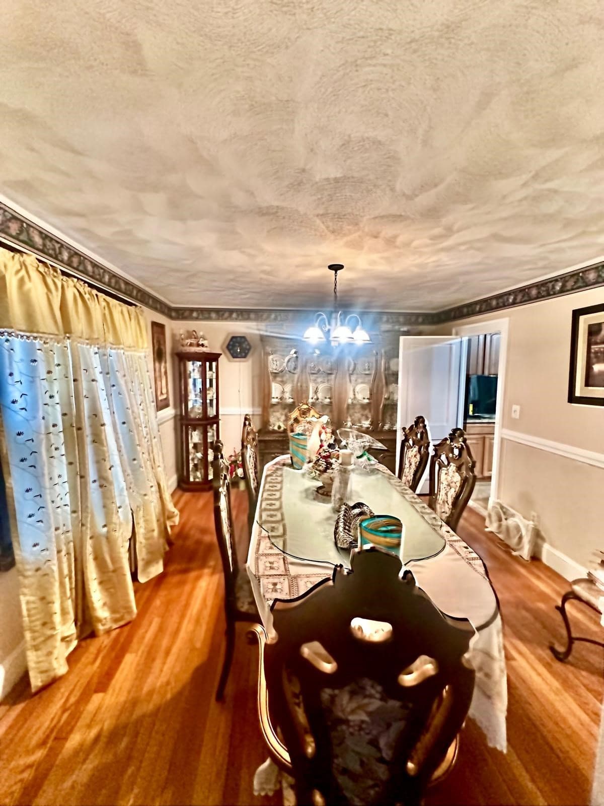 Single Family Residence at 7 Parkway Cres, Milton MA 02186, Milton, photo 4 of 12
