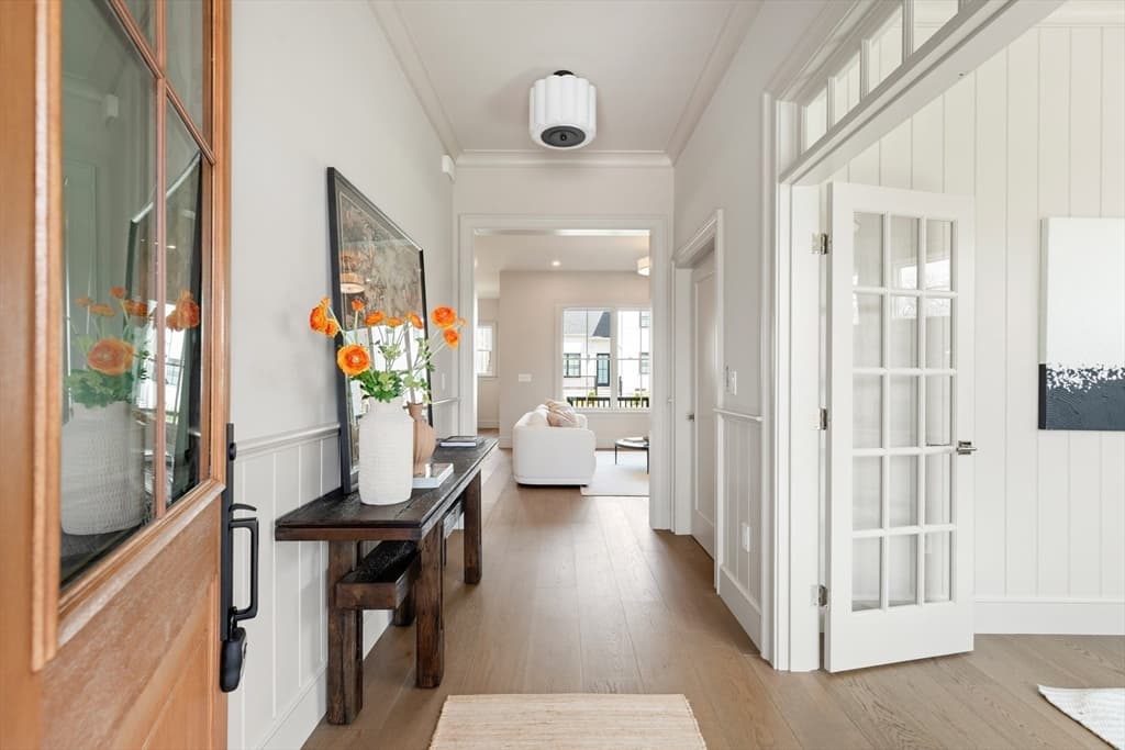 8 Common Court, Lexington MA 02421