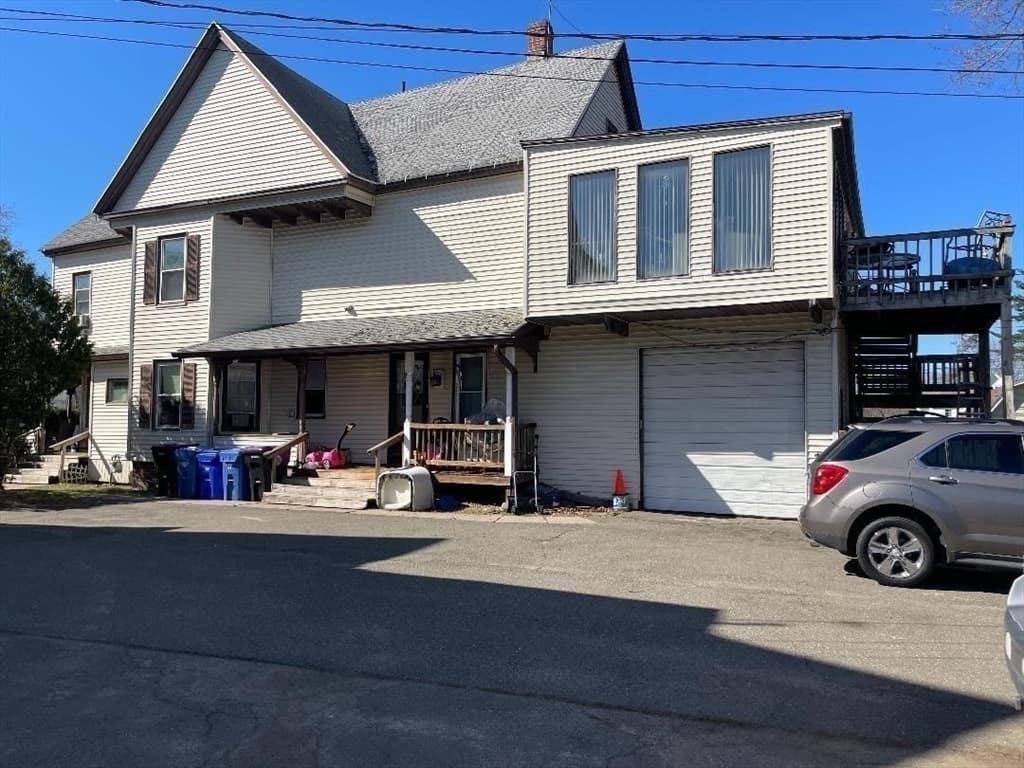 76 Nonotuck Street, Holyoke MA 01040 photo 6
