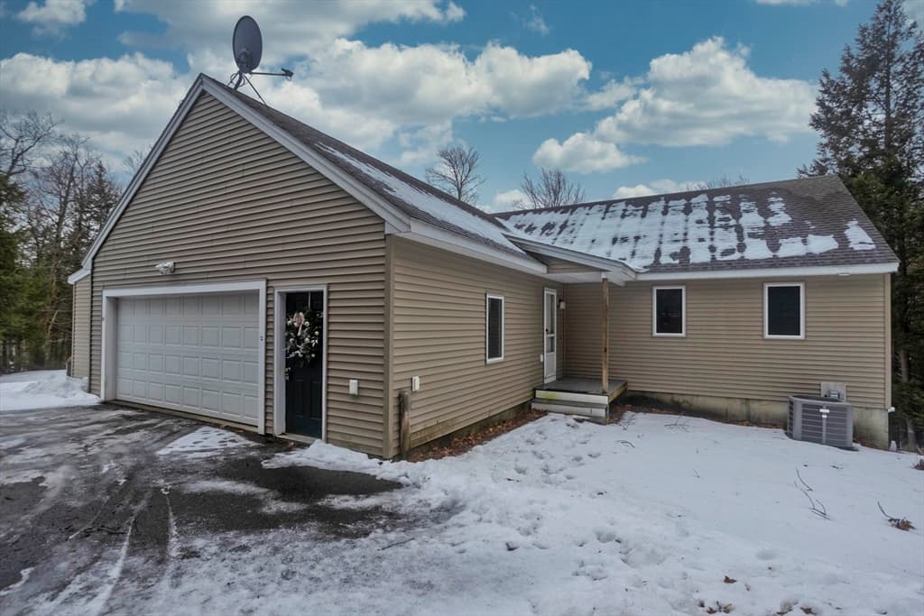 Single Family Residence at 147 Chipman Road, Middlefield MA 01243, Middlefield, photo 3 of 42