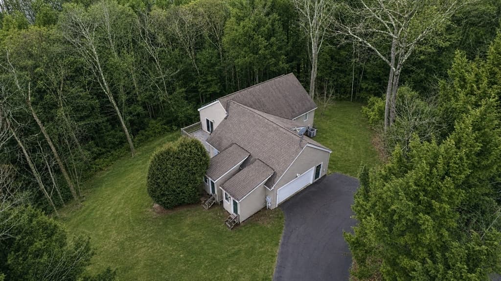 147 Chipman Road, Middlefield MA 01243