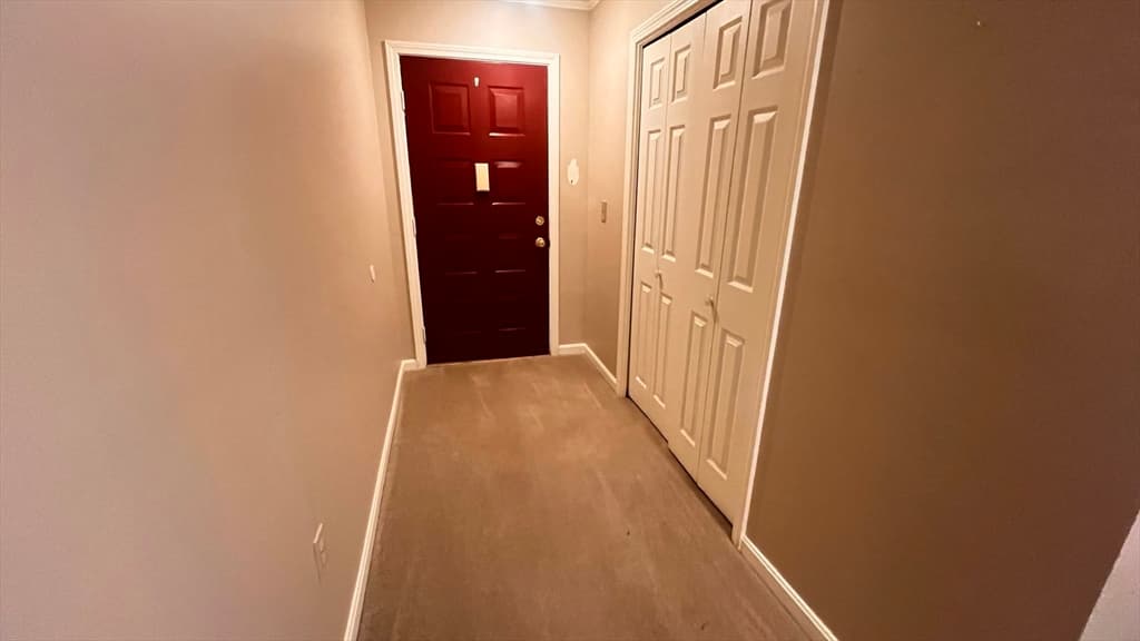 Condominium at 13 Dallas Dr # 305, Dracut MA 01826, photo 13 of 23