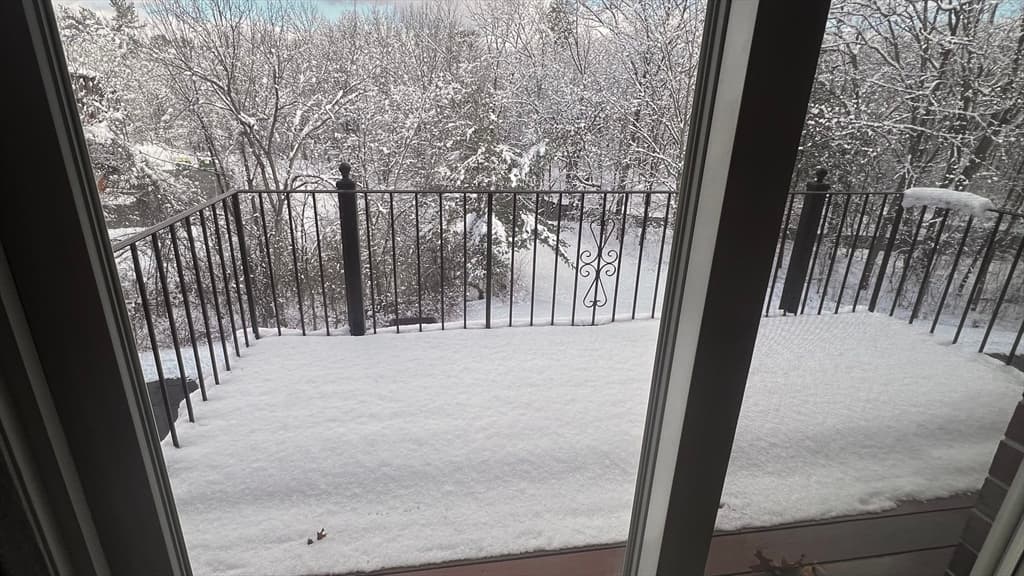 Condominium at 13 Dallas Dr # 305, Dracut MA 01826, photo 7 of 23