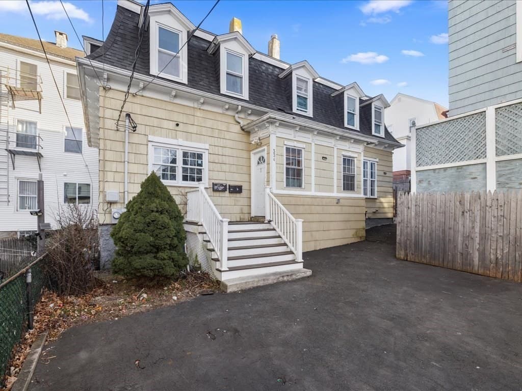 334 Fountain St, Fall River MA 02721