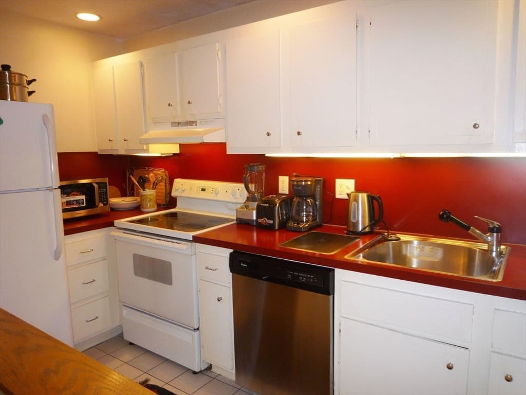Condominium at 1643 Cambridge St # 42, Cambridge MA 02138, Cambridge, photo 9 of 20